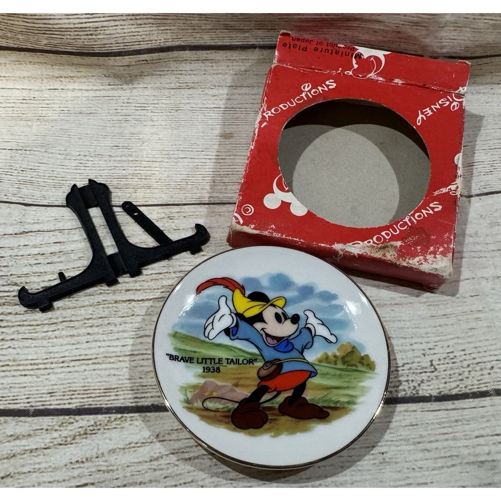 Disney Parks Mickey Mouse Brave Little Tailor 1938 Ceramic Mini Plate w/Box TbG